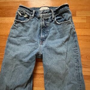 90’s high rise relaxed jean